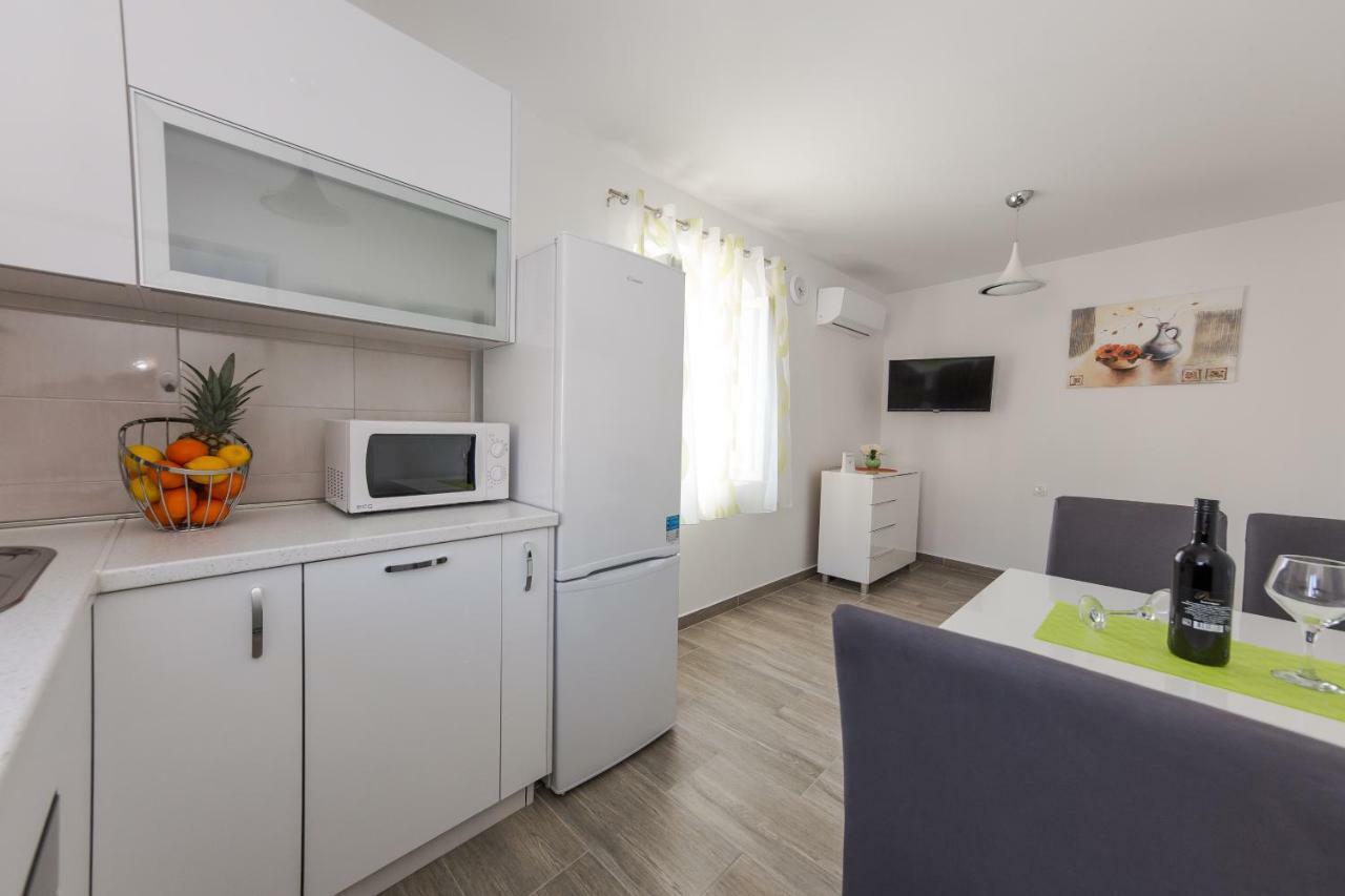 Apartman Ankica Appartement Kaštela Buitenkant foto