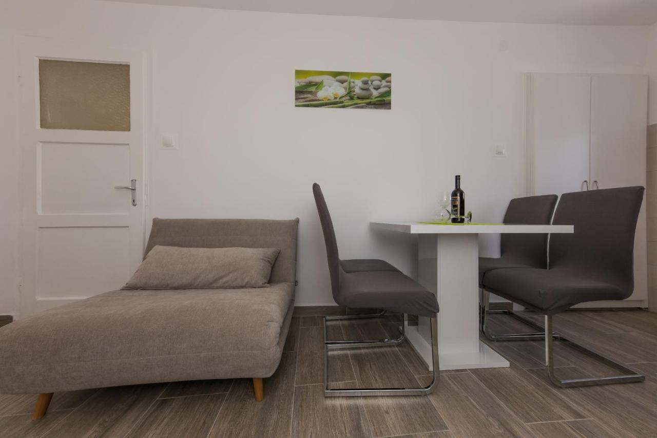 Apartman Ankica Appartement Kaštela Buitenkant foto