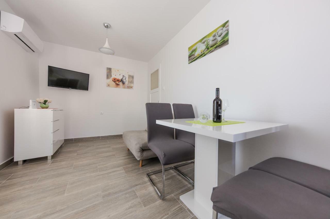 Apartman Ankica Appartement Kaštela Buitenkant foto