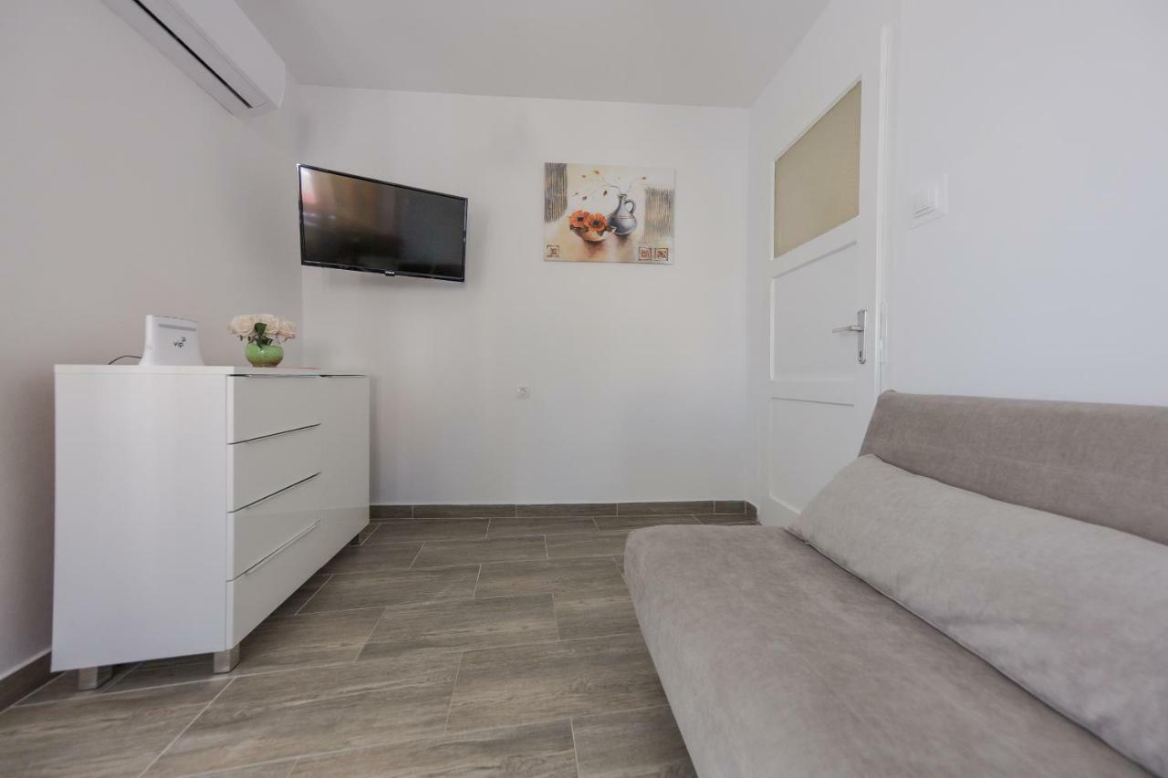 Apartman Ankica Appartement Kaštela Buitenkant foto